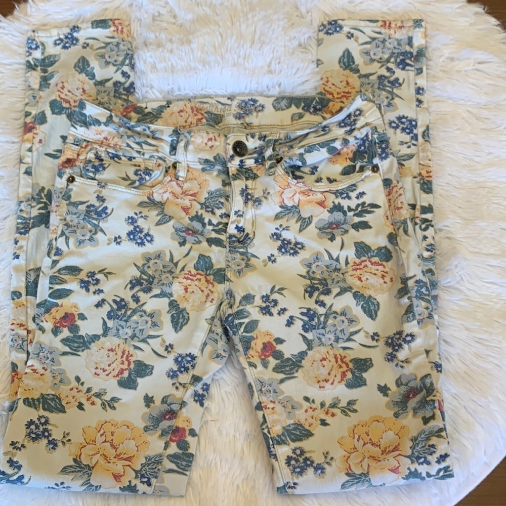 Bullhead Black Floral Skinny Jeans